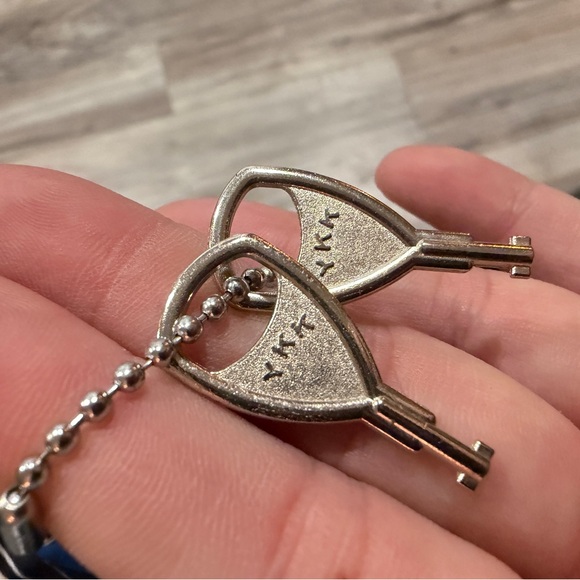 Brighton Interlok Lock It Super Tote W Zipper Pouch Lock W Keys Travel Bag - Picture 9 of 10